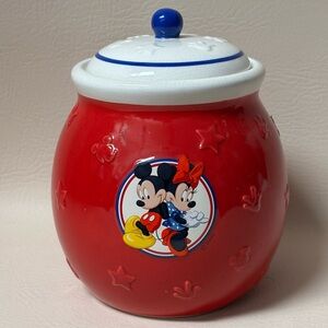 Disney Mickey & Minnie
Mouse: Ceramic Cookie Jar